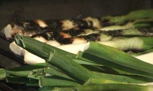 Calçots en un restaurante de Madrid. Vídeo: Cristian Gerhardt.