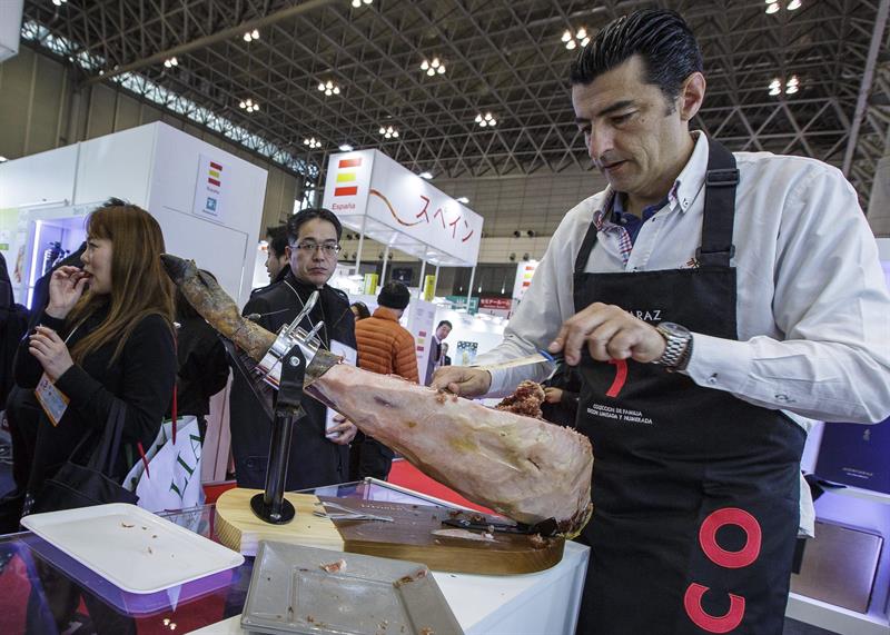 España muestra sus productos de calidad en Japón. Pabellón español en la feria Foodex de Tokio. Foto:EFE/Christopher Jue