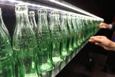 Botella de Coca-cola en Ciudad de México. Foto: EFE/Sáshenka Gutiérrez