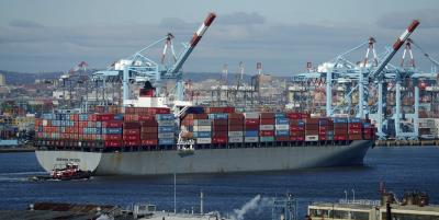 El Gobierno ve oportunidades en el TTIP. Barco en un puerto de EEUU. Foto: EFE/Justin Lane