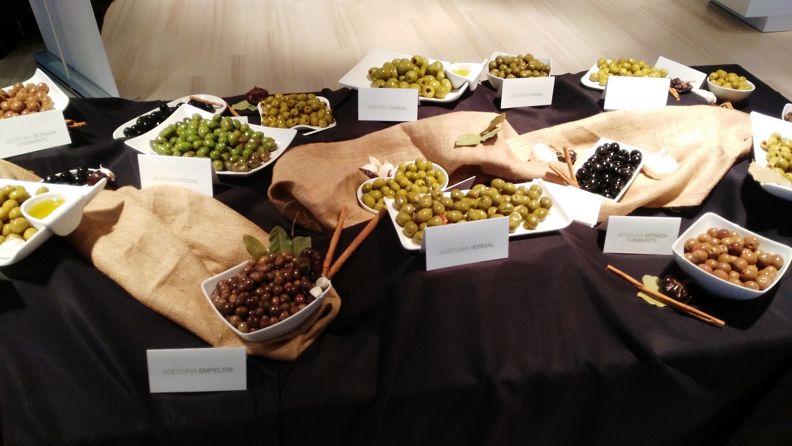 Aceitunas de mesa de distintas variedades. Foto: Ginés Mena