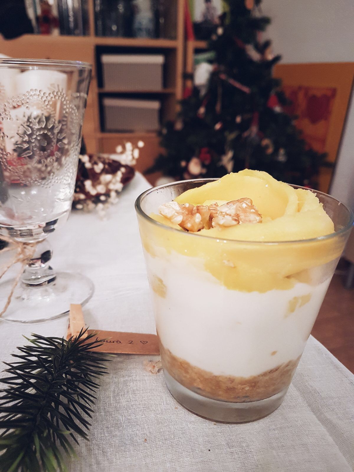 Postre de yogur, galleta y mango. Foto: Efeagro / cedida por Laura Guardiola. 