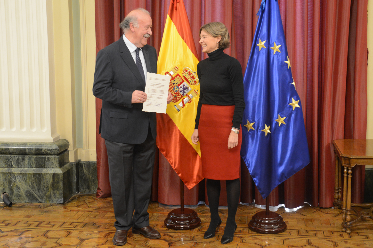 La ministra García Tejerina junto a Vicente del Bosque. Foto: Mapama