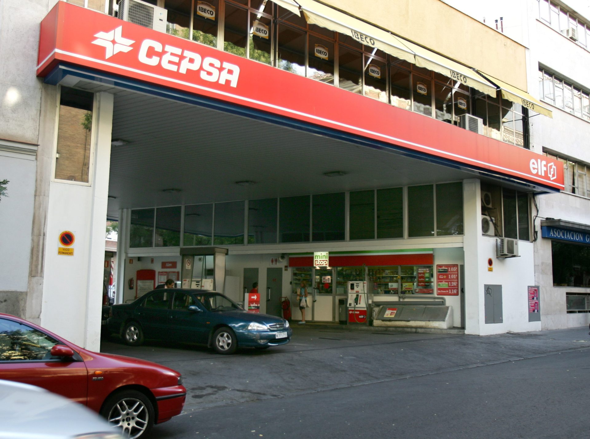 Gasolinera de Cepsa en Madrid. Foto: EFE/Guillén