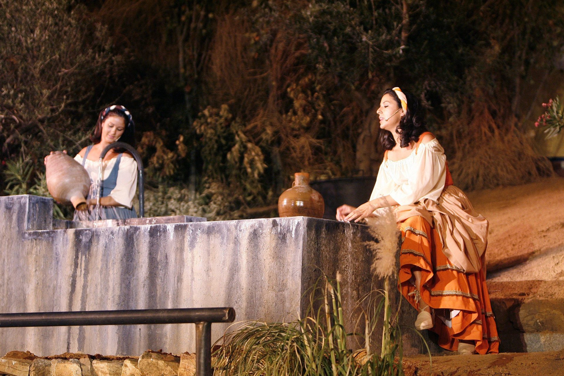 Vecinos del pueblo cordobés de Fuente Obejuna, durante la puesta en escena de la obra teatral escrita por Lope de Vega, Fuenteovejuna, Foto: Archivo: EFE / Salas.