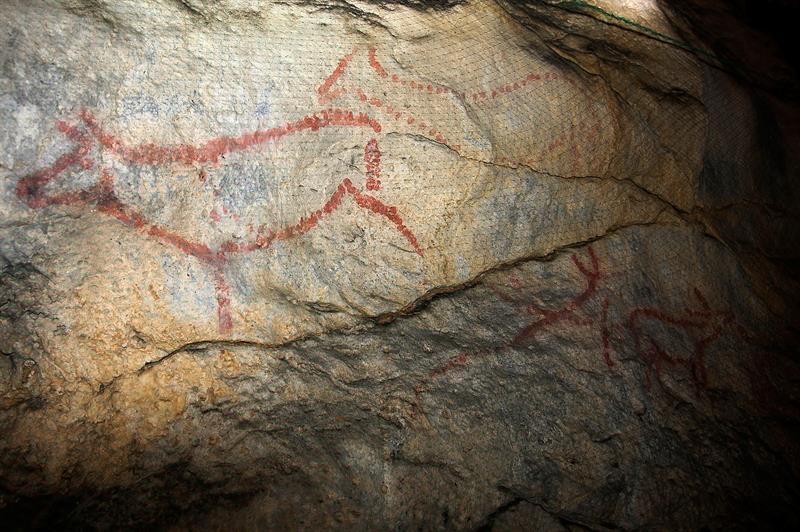 La "escuela" de artistas rupestres se localiza en la cueva cántabra de Covalanas. Foto: EFE/Pedro Puente Hoyos