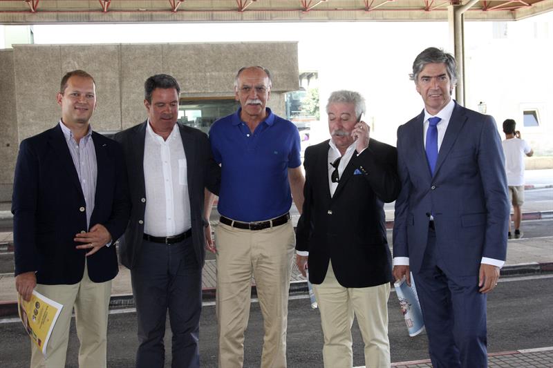 El presidente de Turismo Centro dePortugal, Pedro Machado, junto a otros partipantes en el el acto de bienvenida. Portugal. Foto. EFE/Carlos García