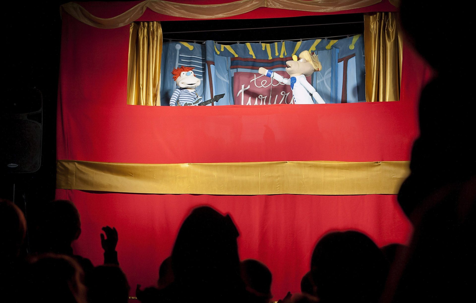 Imagen de archivo de un espectáculo de títeres en Cantabria. Foto: EFE/Pedro Puente Hoyos