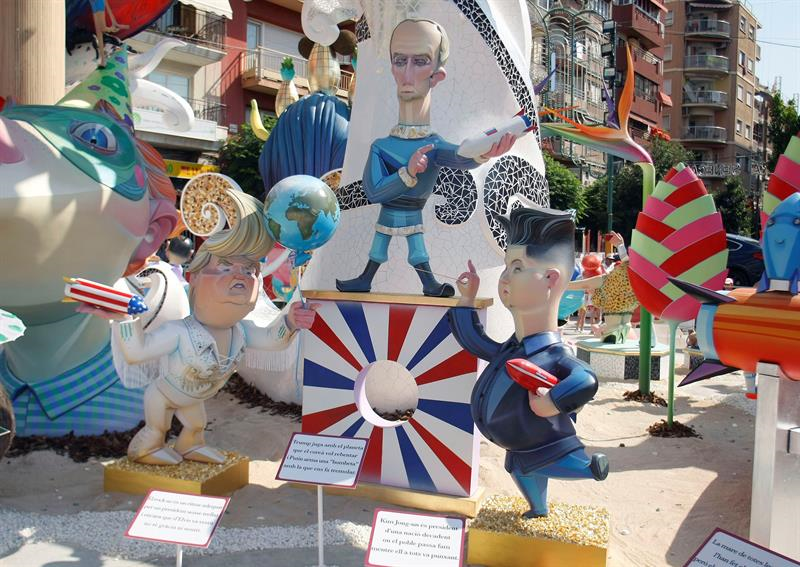 Ninot que representa a los dirigentes Trump, Putin y Kim Jon Un, Alicante. Foto: LEFE/Morell