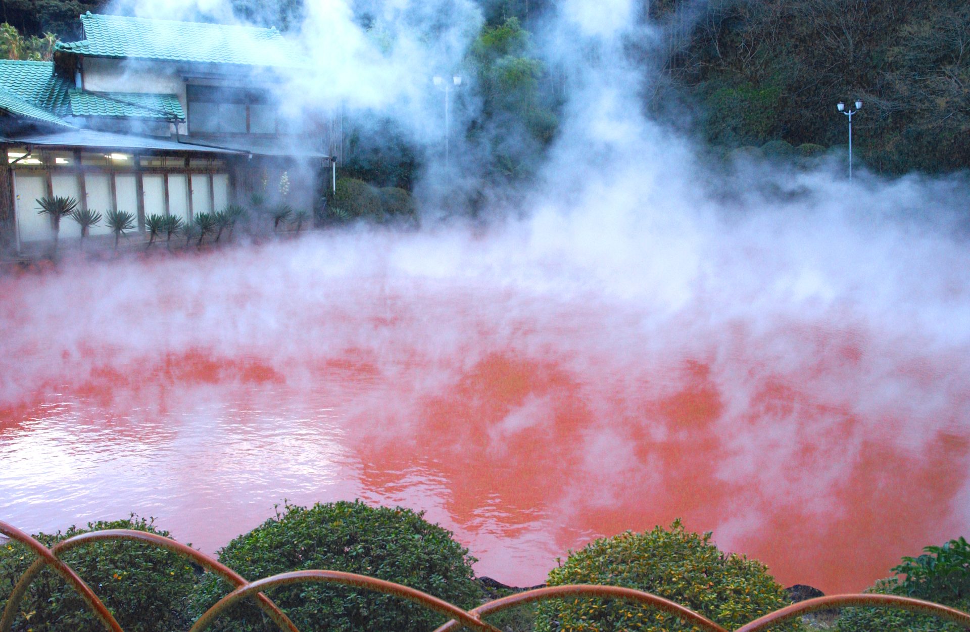 Blood Pond Hell Hot Spring (Chinoike Jigoku) beppu. Foto: Cedida por JNTO