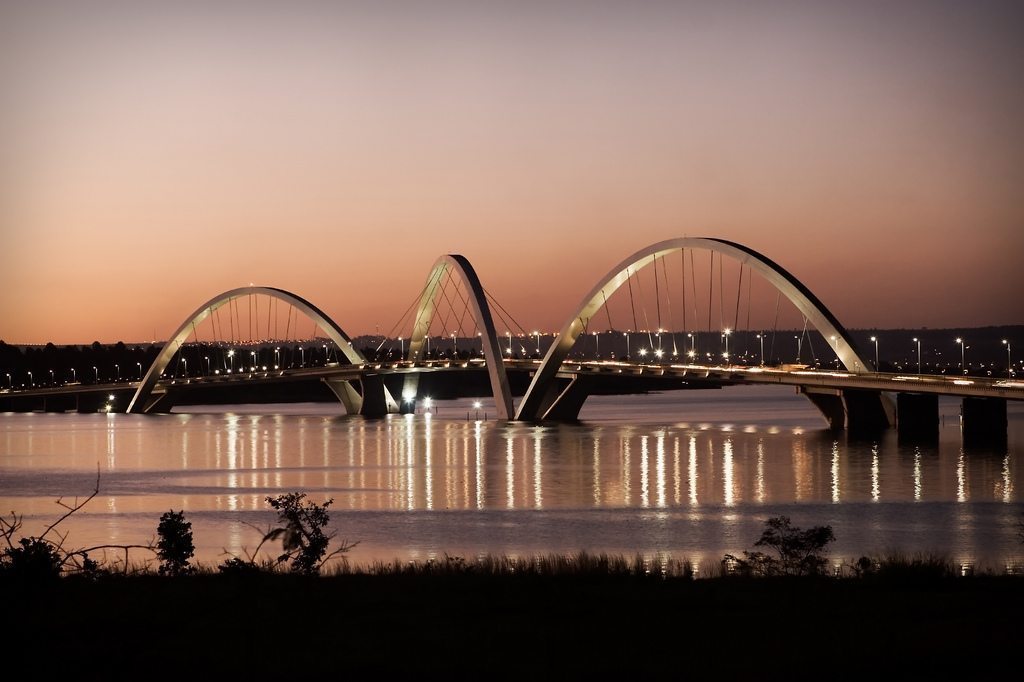 Puente JK en Brasilia. Foto: Tamás Hári / Embratur.