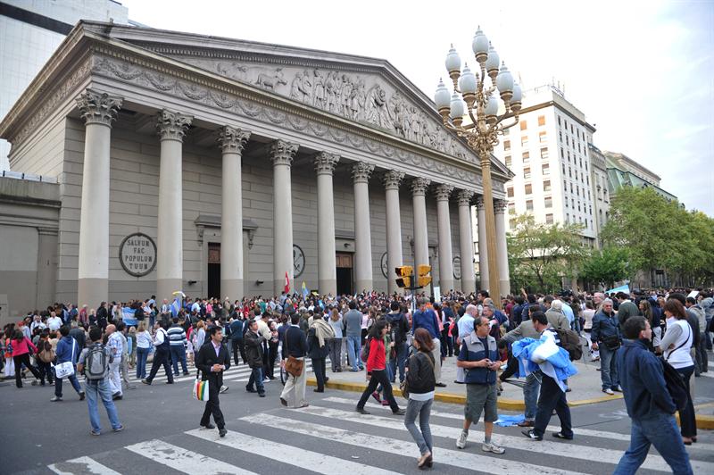 Celebración de la elección del nuevo Papa en la Catedral de Buenos Aires. EFE/Enrique García Medina.