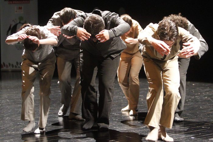 La compañía del coreógrafo Antonio Ruz durante la presentación de la XXIX edición del Festival de Otoño.Foto. EFE