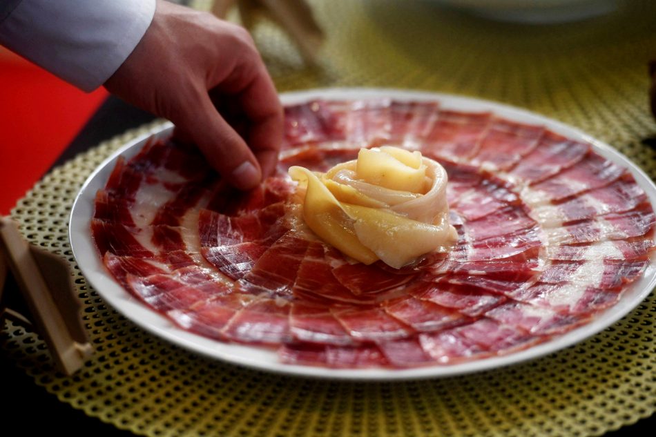 Un plato de jamón ibérico. Efetur/Rafa Alcaide