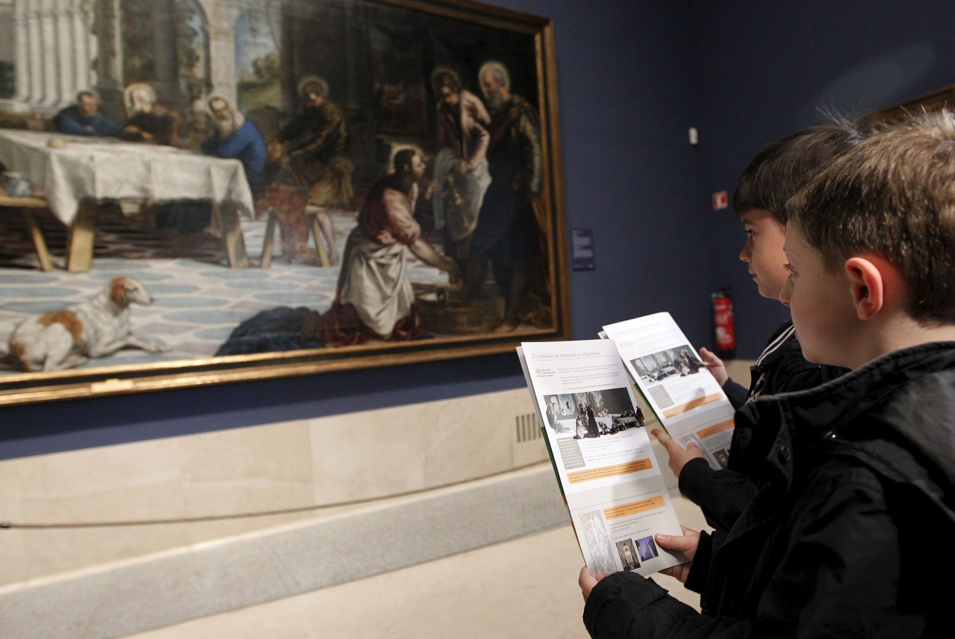 Niños de visita en el Museo del Prado. EFE/Chema Moya.