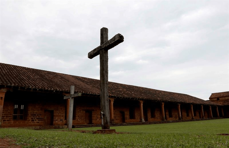 Vista general de las ruinas de la misión jesuítica de San Cosme y San Damián (Paraguay). Foto: EFE / Andrés Cristaldo Benítez.