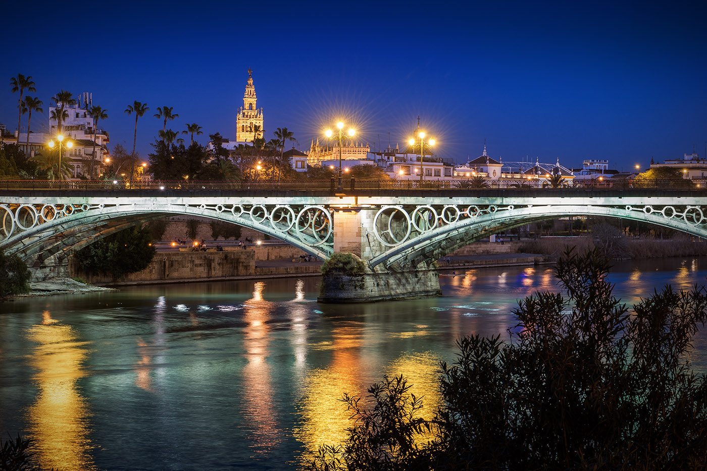 Puente de Triana, Sevilla. Foto: Cedida por RV Edipress.