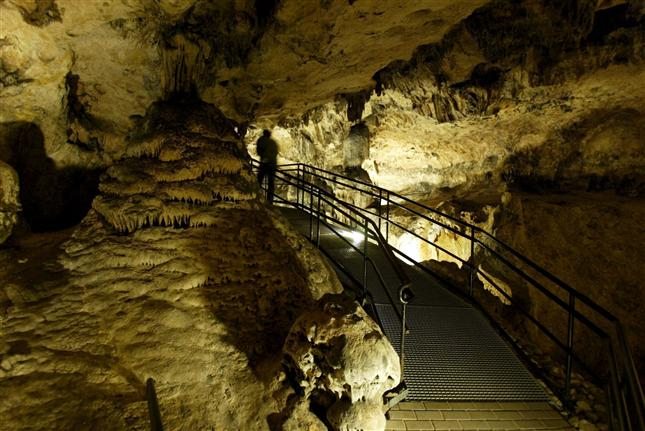 Cueva de las Ventanas de Píñar. Foto: EFE / Miguel Ángel Molina