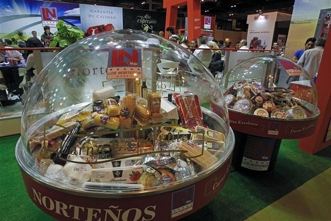 Expositores de productos "delicatessen". Foto: EFE ARCHIVO/ Kote