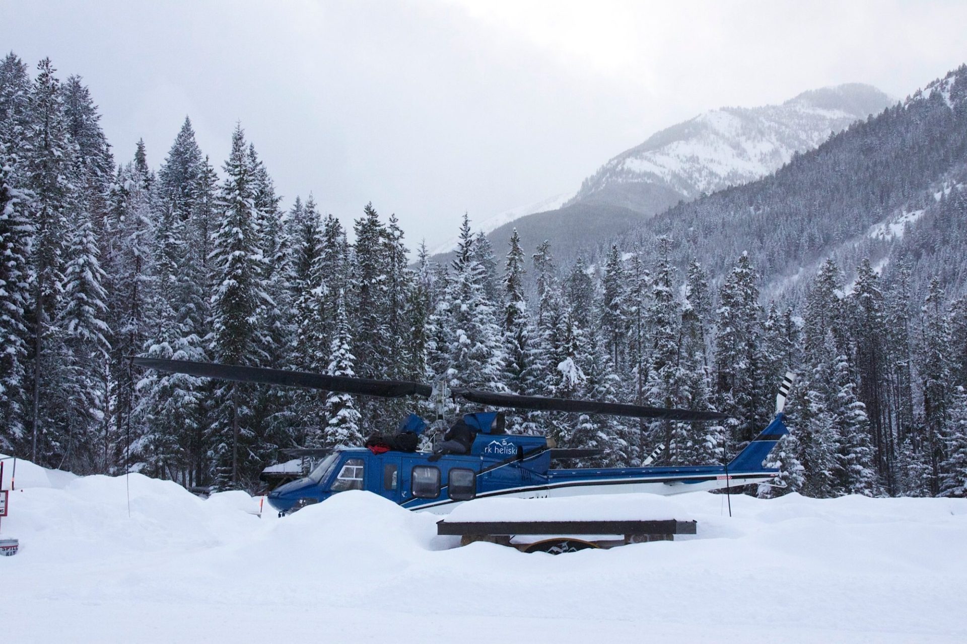 Helicóptero para practicar "heliesquí". Foto: David Aguilar