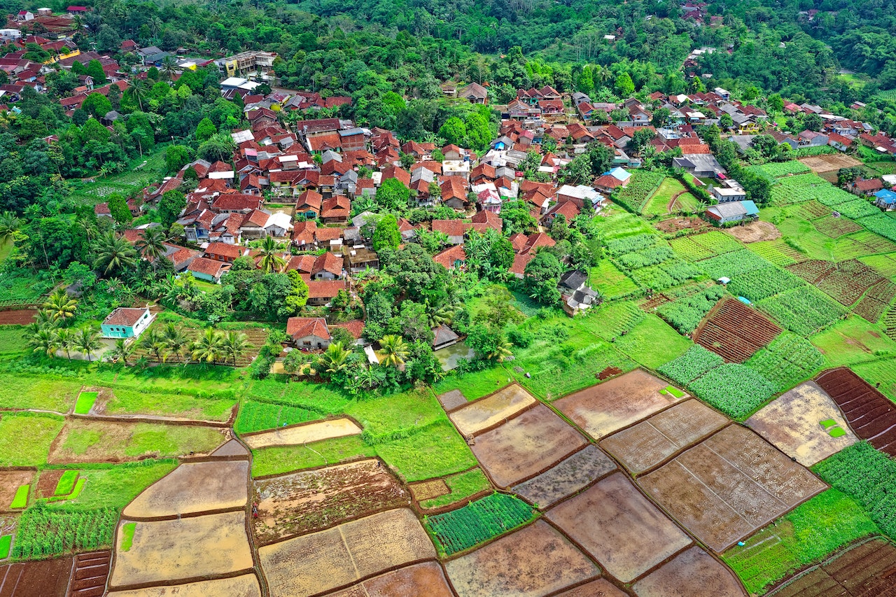 Vista aérea de un pueblo. Efeagro