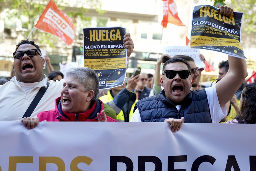 Concentración de empleados de Glovo el pasado 15 de abril de 2026 frente a la sede de la empresa en Madrid. EFE/Mario Morón
