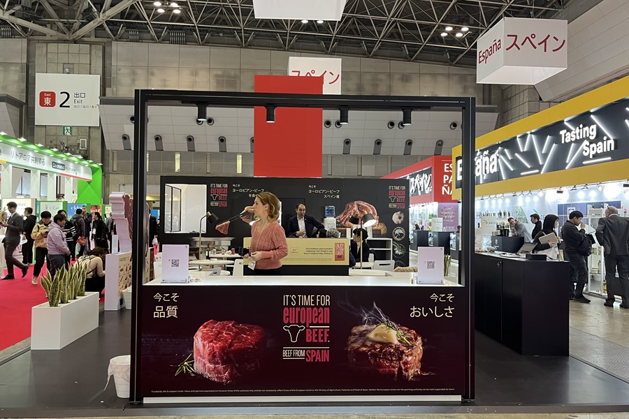 Vista de la representación de España en una feria de alimentación en Tokio en 2025. EFE/ Sara Rodríguez Pachón